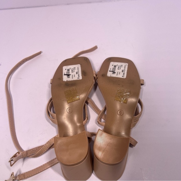 Berness Women's Tan Strappy Heels Size 6 - Picture 6 of 7